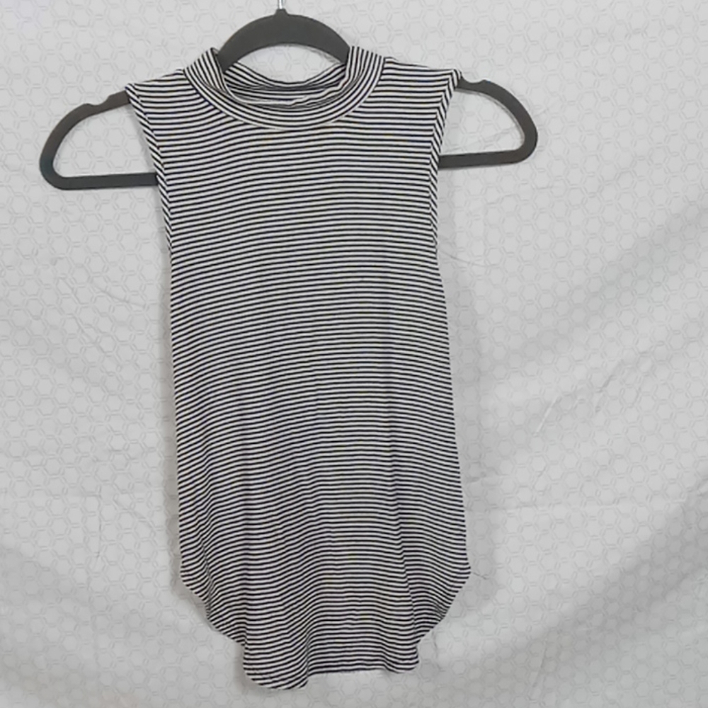 Womens forever 21 top size Mediun